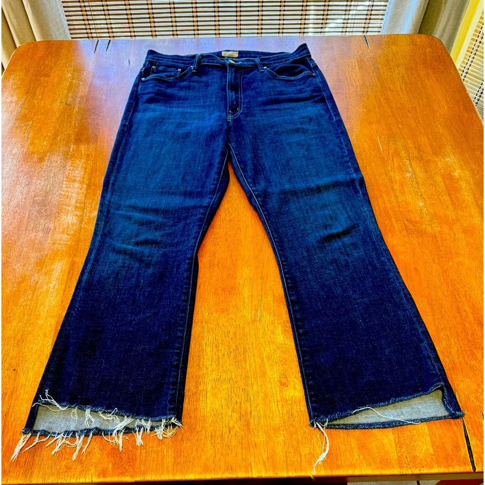 MOTHER Insider crop step fray